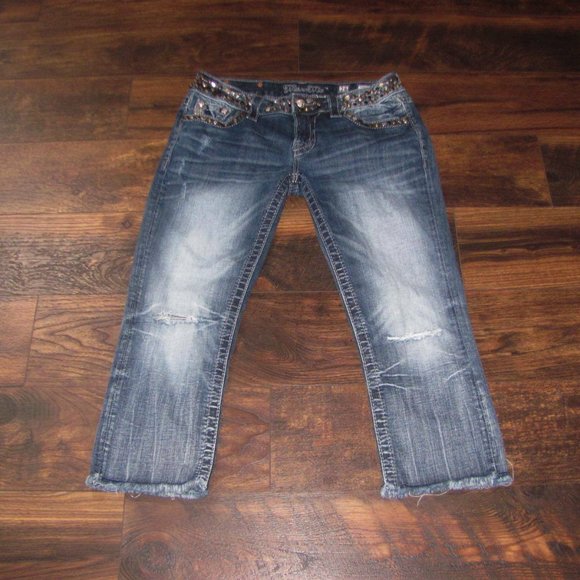Miss Me Jeans Size 28 Signature Cuffed Capri studded embellished distressed - Picture 3 of 12